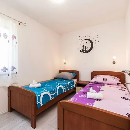 Micko Apartment *